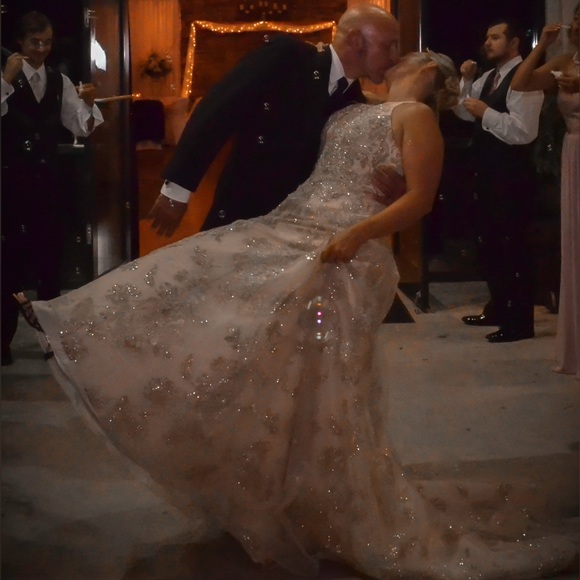 🌹Rare Limited Edition! My Wedding Dress is for Sale! - Picture 2 of 9